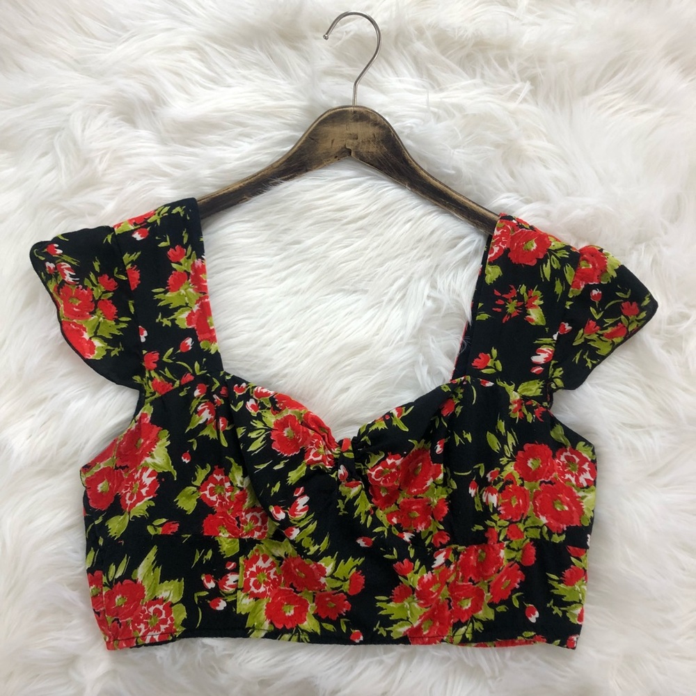 Floral Sweetheart Crop Top - Black & Red